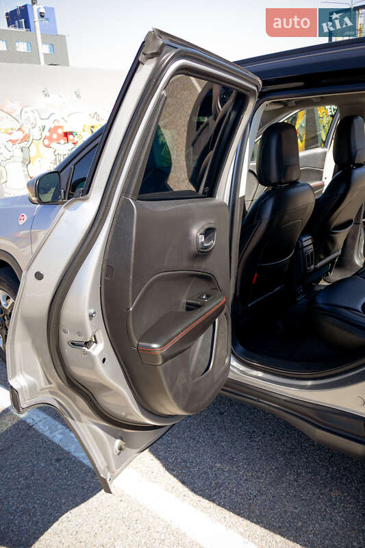 Позашляховик / Кросовер Jeep Compass 2017 в Києві