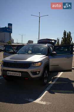 Внедорожник / Кроссовер Jeep Compass 2017 в 