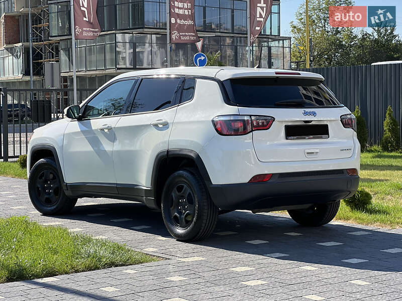 Внедорожник / Кроссовер Jeep Compass 2017 в Ужгороде