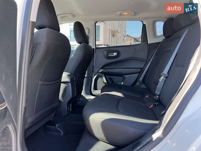 Внедорожник / Кроссовер Jeep Compass 2017 в Ужгороде