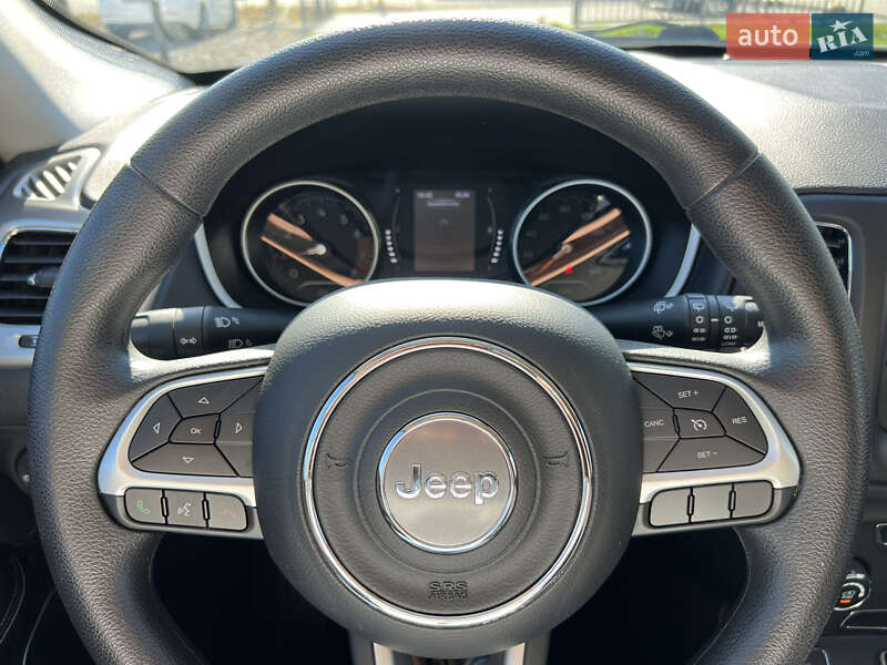 Внедорожник / Кроссовер Jeep Compass 2017 в Ужгороде
