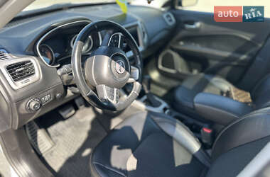 Внедорожник / Кроссовер Jeep Compass 2017 в 