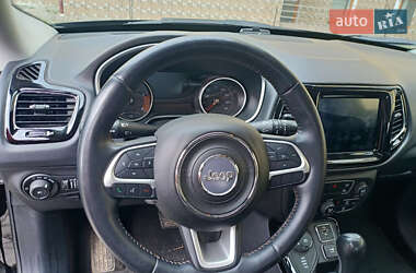 Внедорожник / Кроссовер Jeep Compass 2018 в 