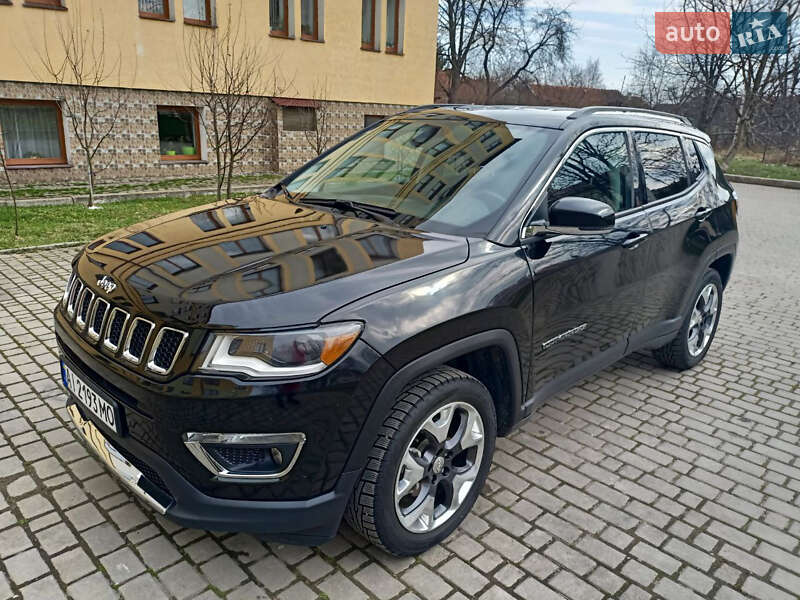 Внедорожник / Кроссовер Jeep Compass 2018 в 