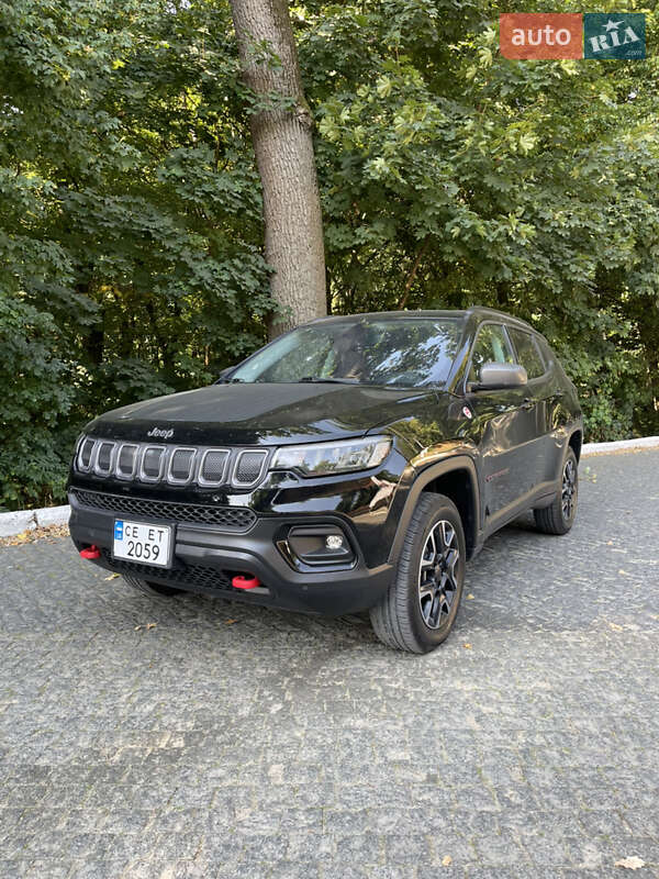 Внедорожник / Кроссовер Jeep Compass 2018 в 