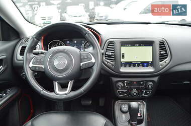 Внедорожник / Кроссовер Jeep Compass 2019 в 