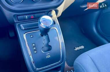 Внедорожник / Кроссовер Jeep Compass 2014 в 