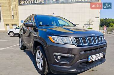 Внедорожник / Кроссовер Jeep Compass 2018 в 