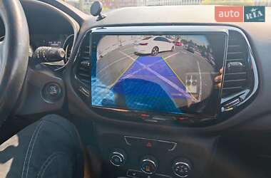 Внедорожник / Кроссовер Jeep Compass 2018 в 