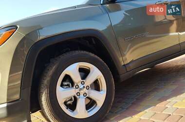 Внедорожник / Кроссовер Jeep Compass 2017 в 