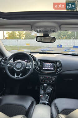 Внедорожник / Кроссовер Jeep Compass 2020 в 