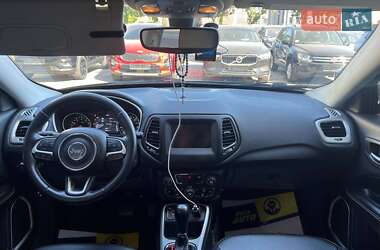Внедорожник / Кроссовер Jeep Compass 2019 в 