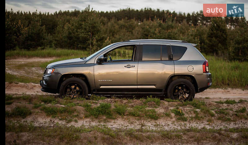 Позашляховик / Кросовер Jeep Compass 2013 в Черкасах фото 5 Позашляховик / Кросовер Jeep Compass 2013 в Черкасах