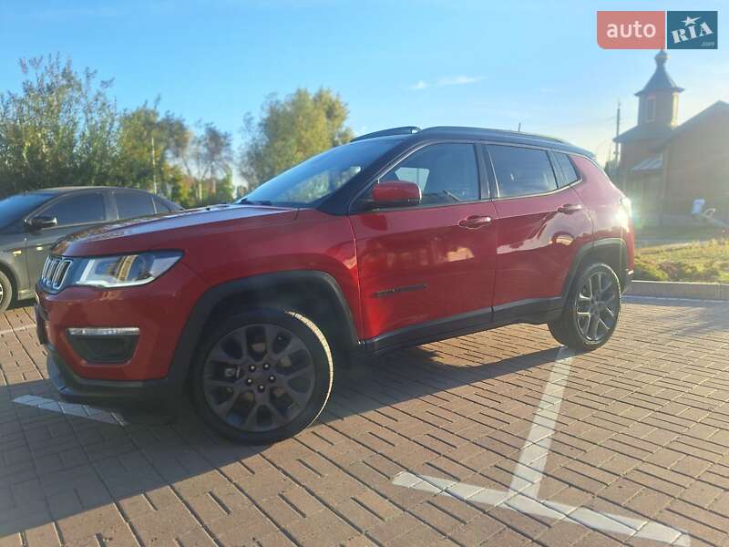 Внедорожник / Кроссовер Jeep Compass 2020 в Киеве