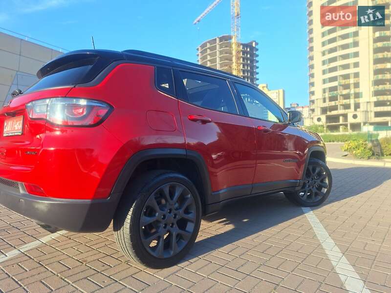 Внедорожник / Кроссовер Jeep Compass 2020 в Киеве