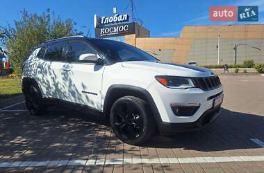 Внедорожник / Кроссовер Jeep Compass 2018 в 