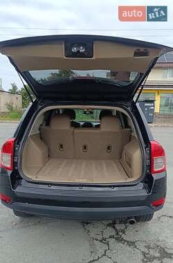 Внедорожник / Кроссовер Jeep Compass 2012 в 