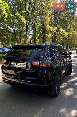 Внедорожник / Кроссовер Jeep Compass 2022 в 