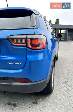 Внедорожник / Кроссовер Jeep Compass 2017 в 