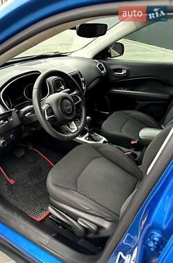 Внедорожник / Кроссовер Jeep Compass 2017 в 