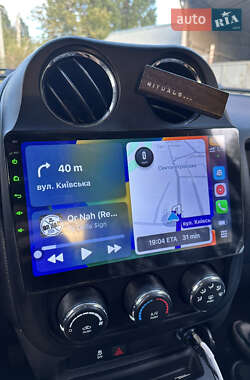 Внедорожник / Кроссовер Jeep Compass 2015 в 