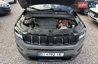 Внедорожник / Кроссовер Jeep Compass 2019 в 