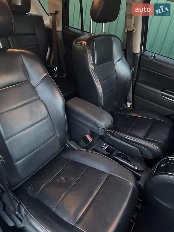 Внедорожник / Кроссовер Jeep Compass 2011 в Золотоноше
