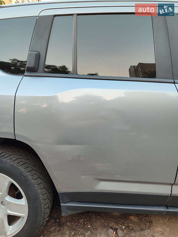 Позашляховик / Кросовер Jeep Compass 2016 в Києві фото 8 Позашляховик / Кросовер Jeep Compass 2016 в Києві