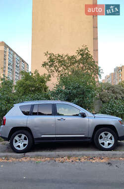 Внедорожник / Кроссовер Jeep Compass 2016 в 