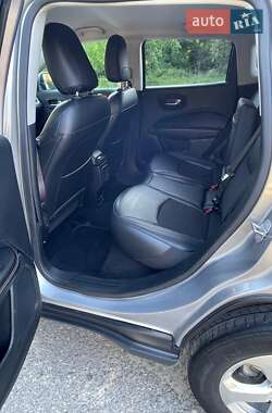 Внедорожник / Кроссовер Jeep Compass 2019 в 