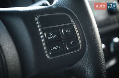 Внедорожник / Кроссовер Jeep Compass 2014 в 