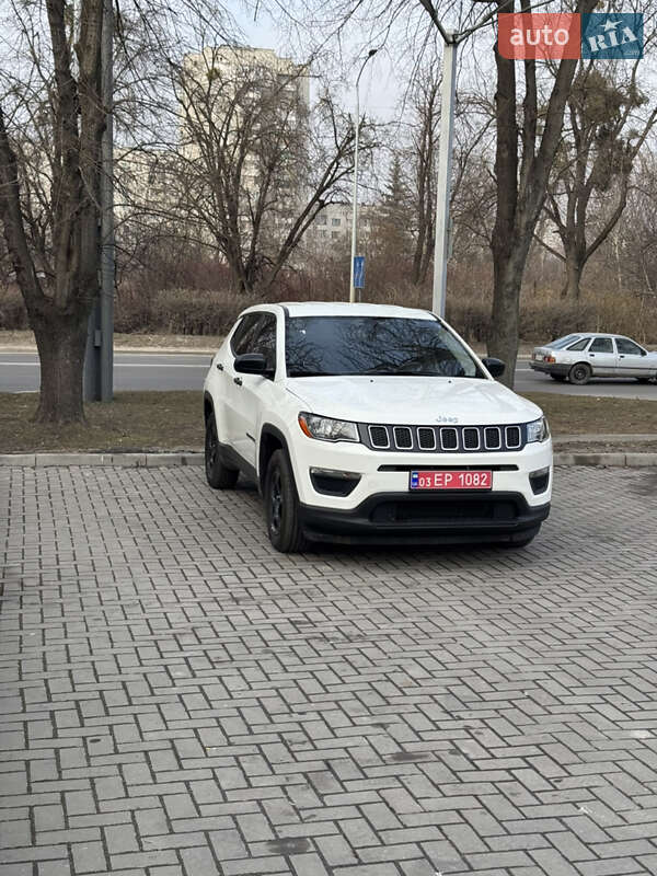 Внедорожник / Кроссовер Jeep Compass 2019 в 