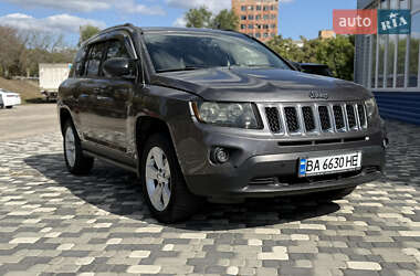 Внедорожник / Кроссовер Jeep Compass 2015 в 