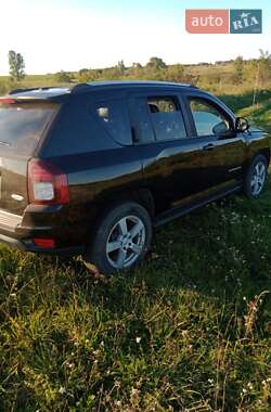 Внедорожник / Кроссовер Jeep Compass 2013 в 