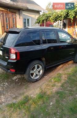 Внедорожник / Кроссовер Jeep Compass 2013 в 