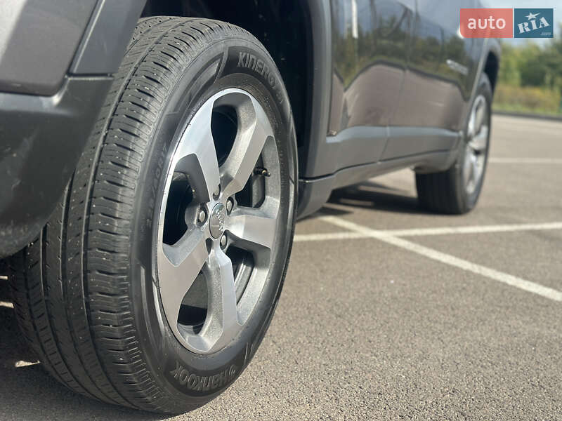 Позашляховик / Кросовер Jeep Compass 2017 в Рівному