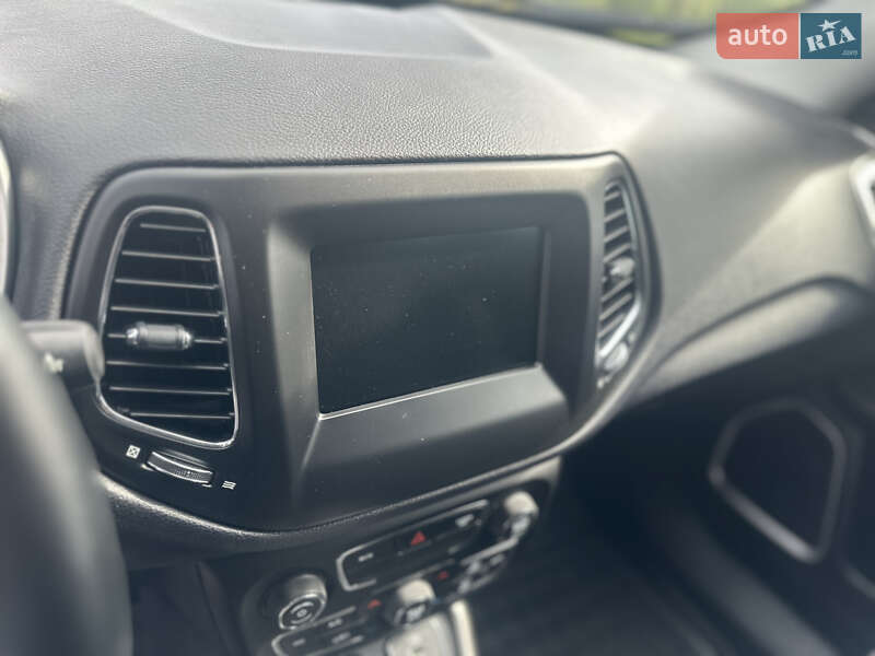 Позашляховик / Кросовер Jeep Compass 2017 в Рівному