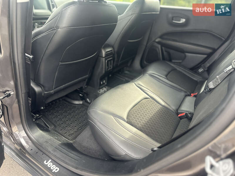 Позашляховик / Кросовер Jeep Compass 2017 в Рівному