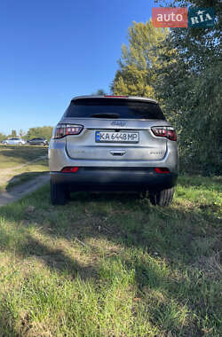 Внедорожник / Кроссовер Jeep Compass 2022 в 