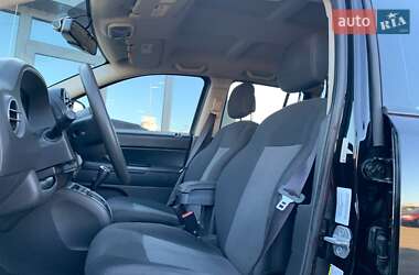 Внедорожник / Кроссовер Jeep Compass 2013 в 