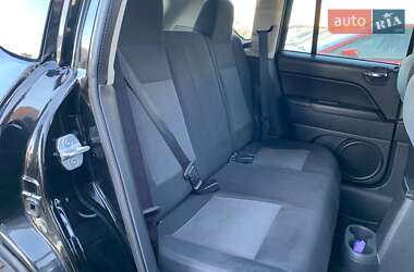 Внедорожник / Кроссовер Jeep Compass 2013 в 