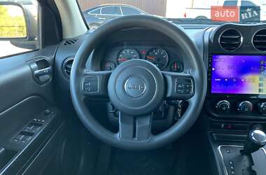 Внедорожник / Кроссовер Jeep Compass 2013 в 