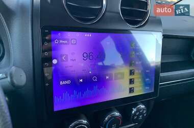 Внедорожник / Кроссовер Jeep Compass 2013 в 