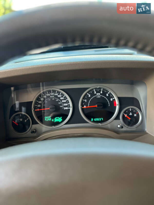 Внедорожник / Кроссовер Jeep Compass 2006 в Запорожье