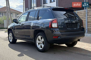 Внедорожник / Кроссовер Jeep Compass 2014 в 