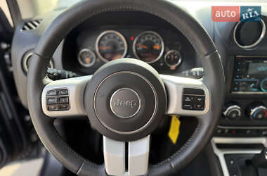 Внедорожник / Кроссовер Jeep Compass 2014 в 