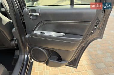 Внедорожник / Кроссовер Jeep Compass 2014 в 