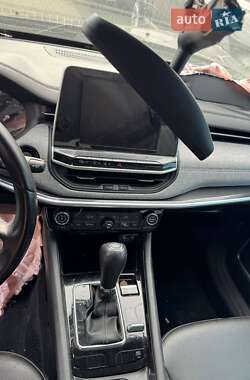 Внедорожник / Кроссовер Jeep Compass 2021 в 