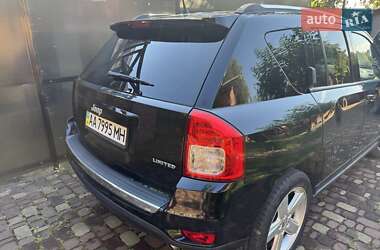 Внедорожник / Кроссовер Jeep Compass 2012 в 