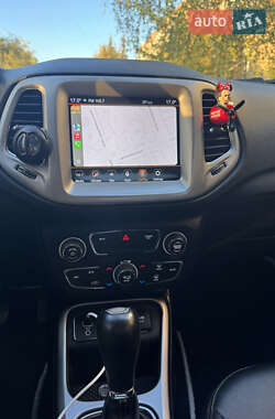 Внедорожник / Кроссовер Jeep Compass 2018 в 